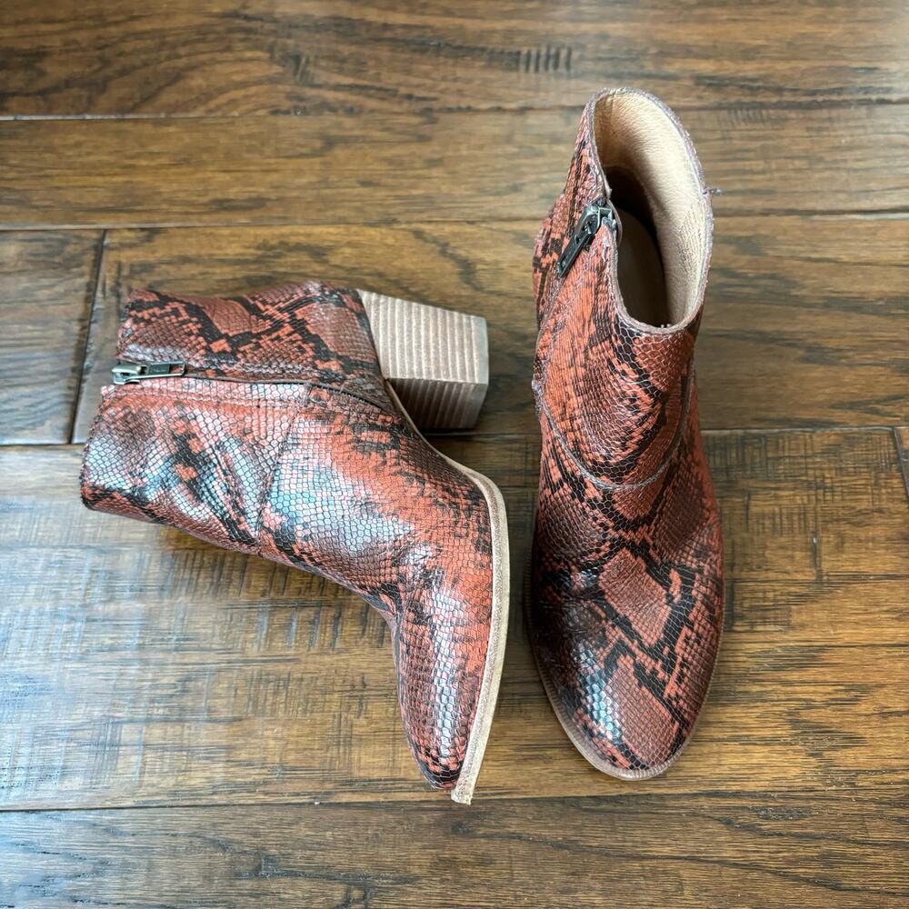 Madewell The Rosie Ankle Boot in Snake Embossed Leather Dark Cinnabar‎ Sz 6
